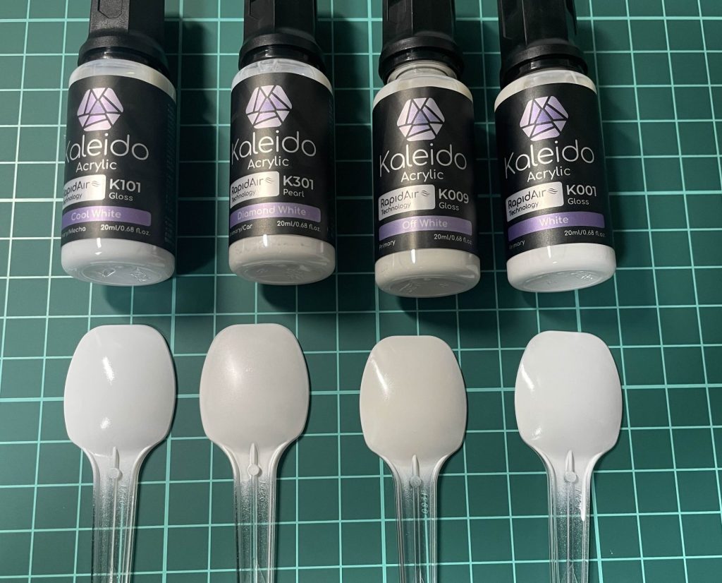 Kaleido Colorworks 白塗料塗り比べ